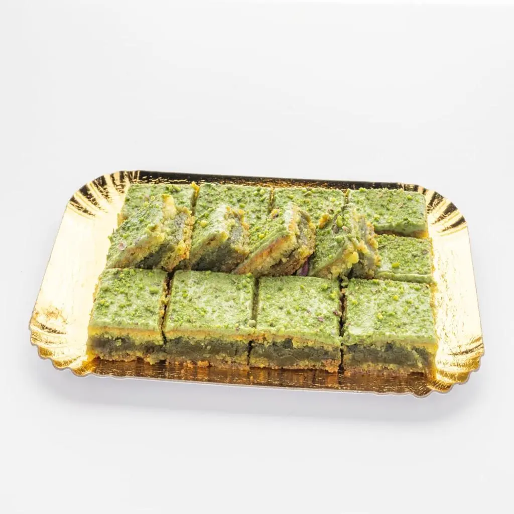 Pistachio Basbousa